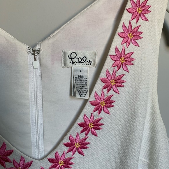 Lily Pulitzer scalloped white sleeveless dress with flower and bug appliqués. - Picture 5 of 5